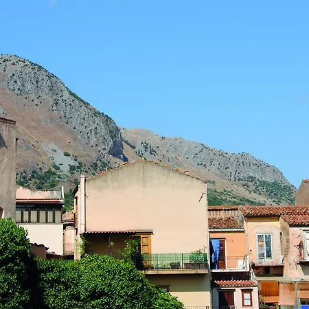 La Casa Sul Ponte Apartment *